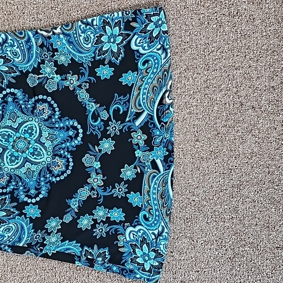 Top - Picture 9 of 12